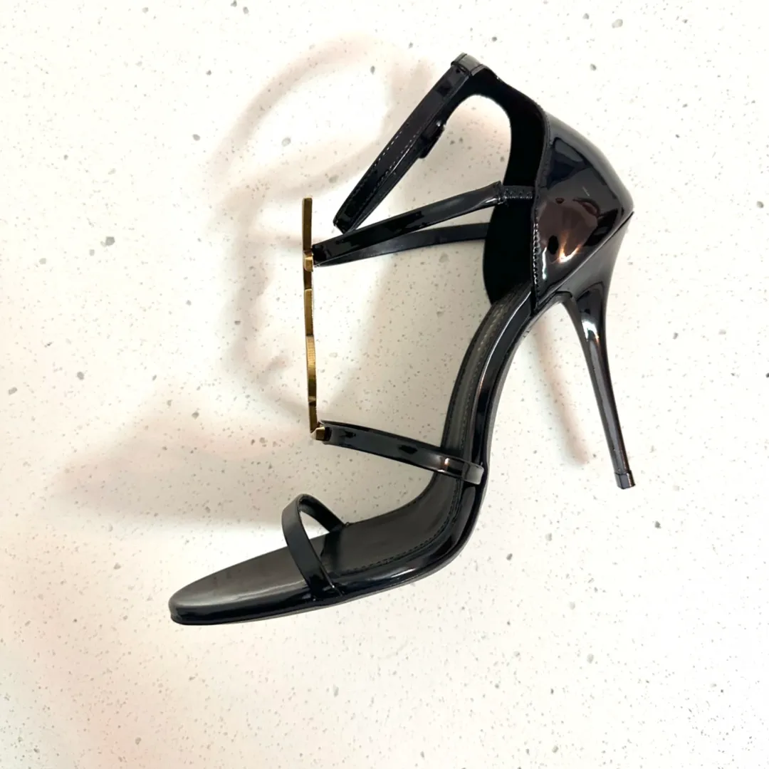 👟👟Ex-factory price 520👟👟 "SAINT LAUREN*" Yves Saint Laurent 23/hot summer sandals ysl high heels brand new shoe type·Only YSL understands women's hearts best and does not accept refutation🙅‍♂️Super invincible femininity, a must-have for women (Z-product full-body customization, perfect consistency)! Compare the new last type with the difference between pictures and goods on the market ✔ Upper: Customized imported patent leather ✔ Lining: imported sheep leather ✔ Sole: Imported genuine leather outsole ✔ Color: black with gold buckle, black with black buckle ✔ Heel height: 10cm ✔ Number of yards: 35-39 (customized for 40, non-returnable!) (Full set of packaging)
